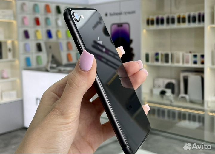 iPhone 8, 64 ГБ