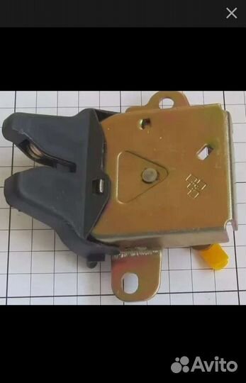 Замок багажника