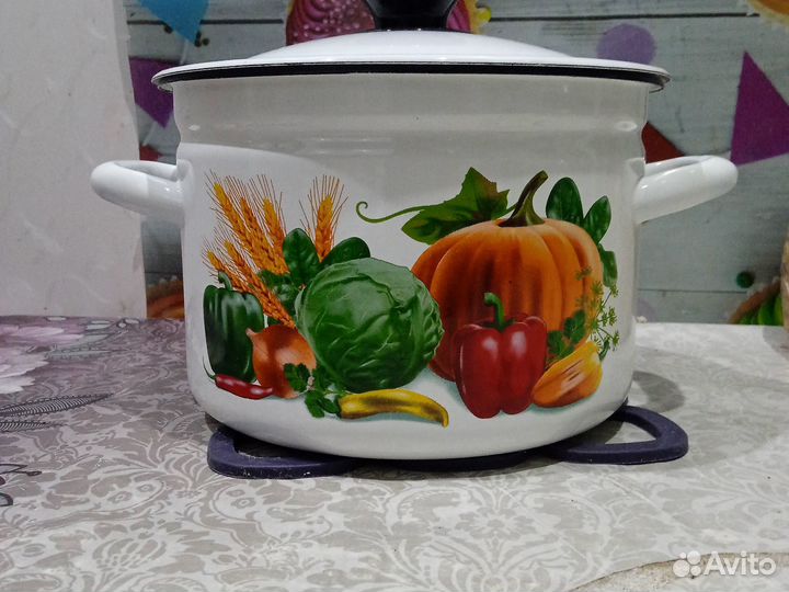 Новая 3 л кастрюля