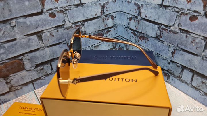 «солнцезащитные очки женские louis vuitton»