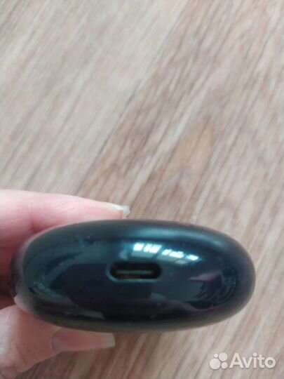 Зарядный бокс-кейс для наушников