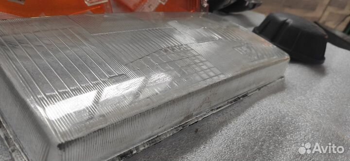 Стекло, крышка фары, поворотники и светоотражатели