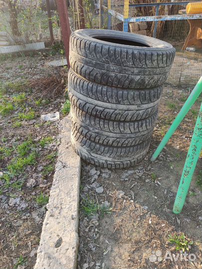 Bridgestone Ice Cruiser 5000 215/65 R16 T
