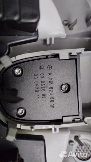 Плафон салонный передний Mercedes Ml W164