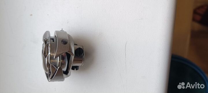 Челнок для швейной машины