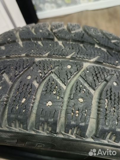 Bridgestone Ice Cruiser 7000 215/50 R17 91T