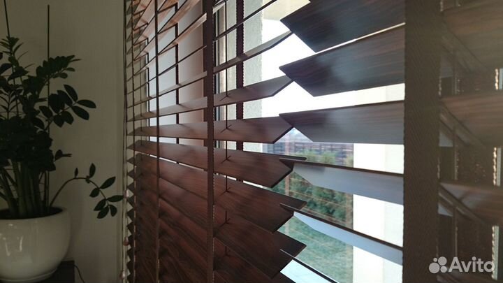 Деревянные жалюзи горизонтальные