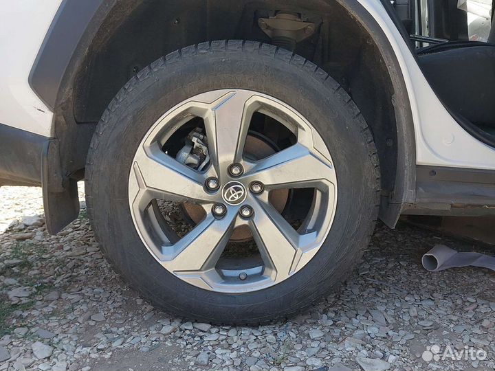 Toyota RAV4 колеса R18