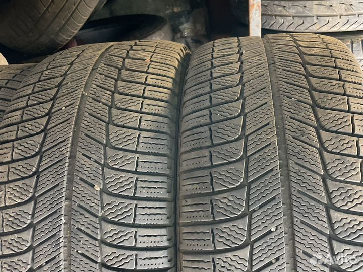 Michelin X-Ice XI3 245/40 R18 97H
