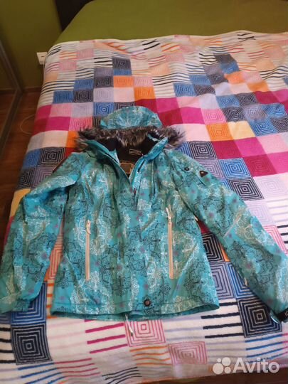 Женская верхняя одежда куртки