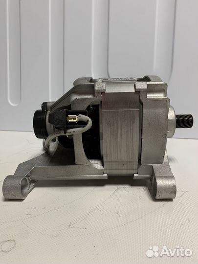 Двигататель стиральной машины (мотор) Welling