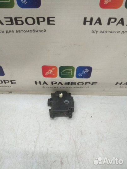 Сервопривод заслонки отопителя Toyota Land Cruiser