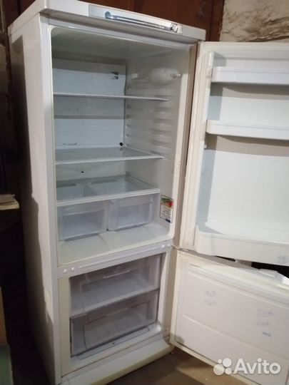 Холодильник Indesit