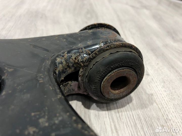 Рычаг передний левый Mazda 3 BL 2008 2009 2010