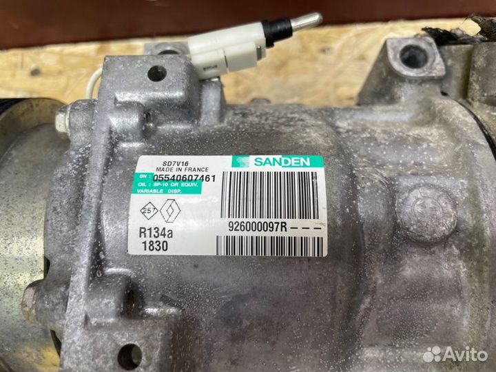 Компрессор кондиционера Renault Sandero Stepway