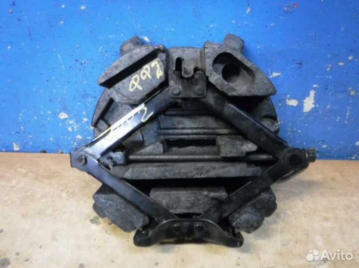 Домкрат Ford Focus 2