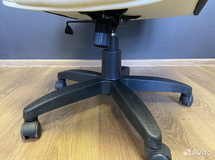 Кресло для офиса