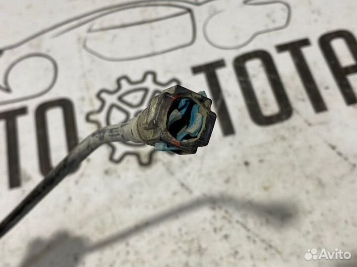 Трубка топливная Mitsubishi Outlander 1 4G63 2004