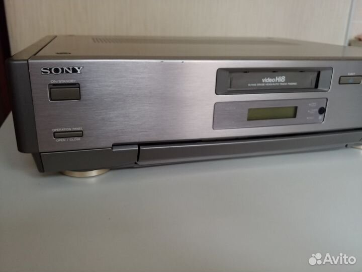 Видеомагнитофон Sony EV-S9000E