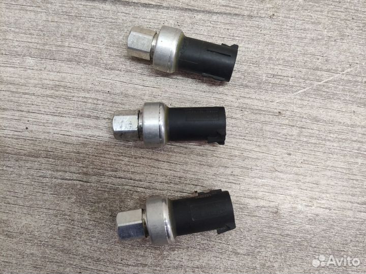 Датчик давления кондиционера Ford Focus 2