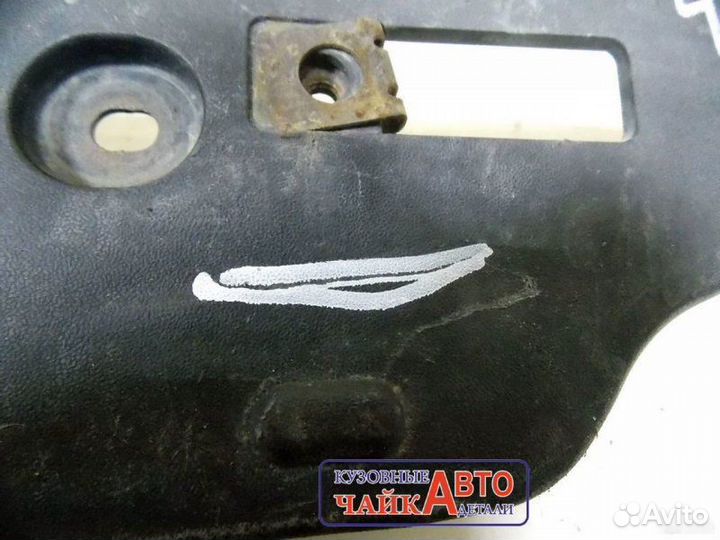 Площадка под номер Toyota Land Cruiser 200