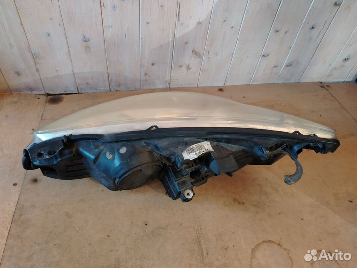 Фара передняя правая peugeot 308