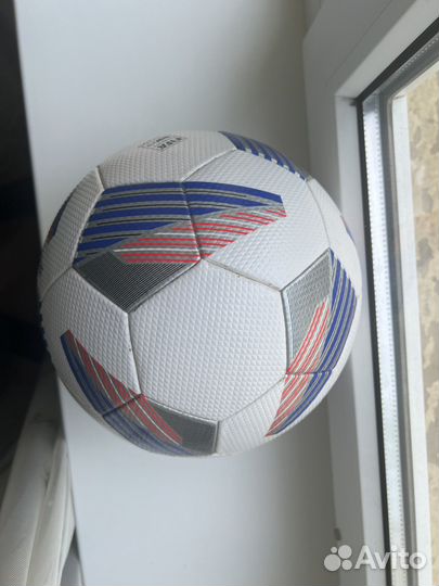 Футбольный мяч adidas tiro competition
