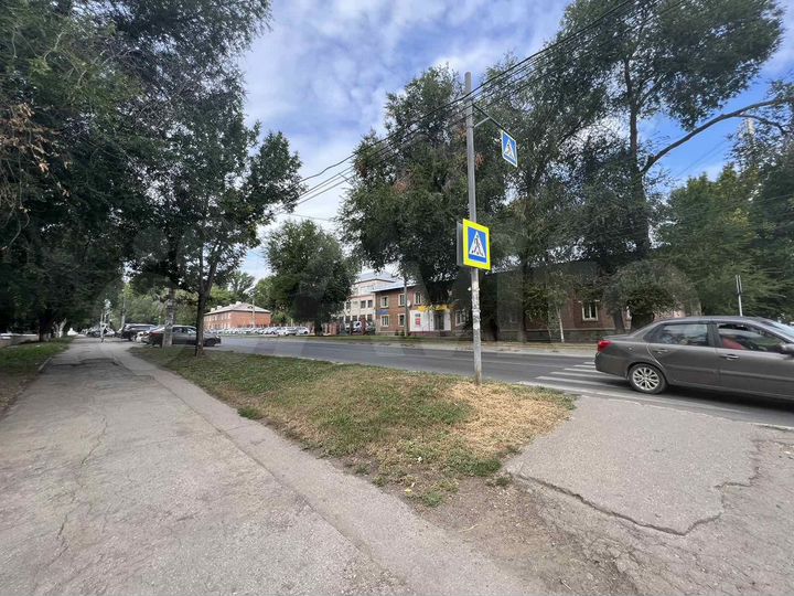 Торговая площадь 36м² на 1-ой линии напротив парка