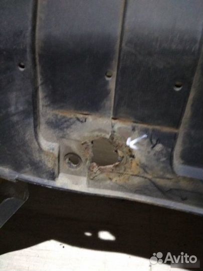 Пыльник переднего бампера Mitsubishi Outlander