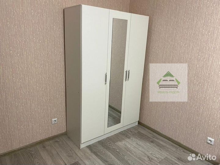 Шкаф распашной