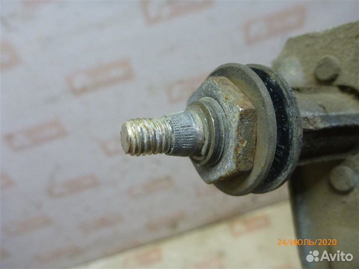 Трапеция стеклоочистителя Volkswagen Golf MK2 1990