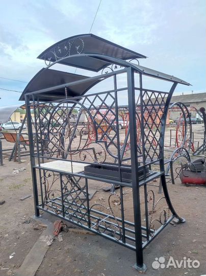 Кованые мангалы с крышей