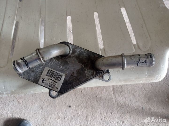 Радиатор масляный, теплообменник Opel insignia 2.0