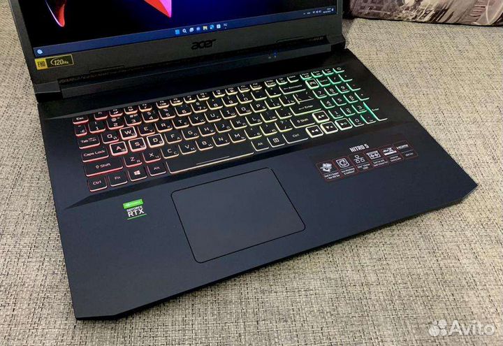 Acer nitro 17.3 RTX 3060 / Ryzen 5 5600H