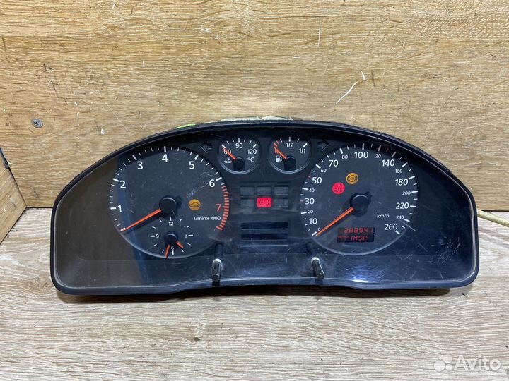 Панель приборов Audi A4 B5 бензин 1121271