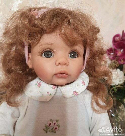 Коллекционная кукла Кити