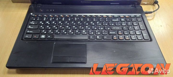 Lenovo G570/i3 2310/2GB/Intel HD/320GB/15.6