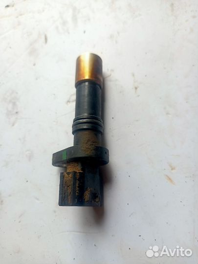 Датчик положения коленвала Toyota Corolla 150