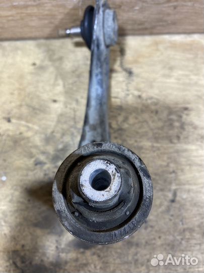 Рычаг верхний передний правый Mercedes W210