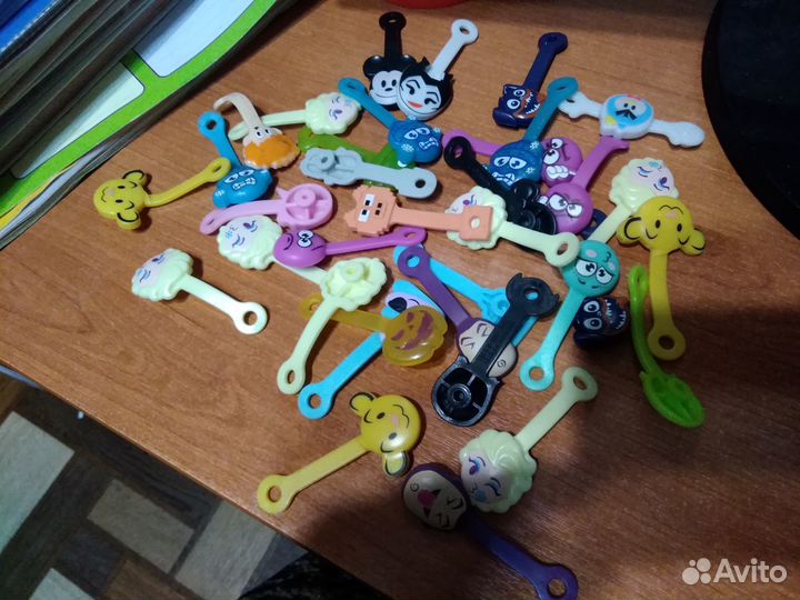 Скрепыши треснутые