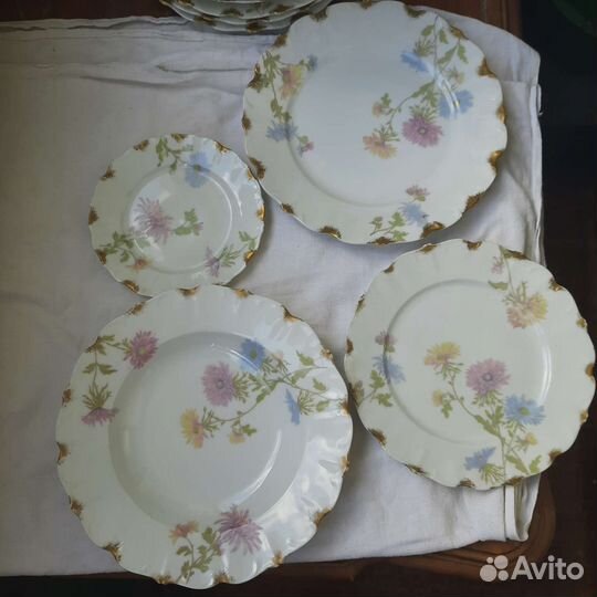 Антикварные тарелки,комплект