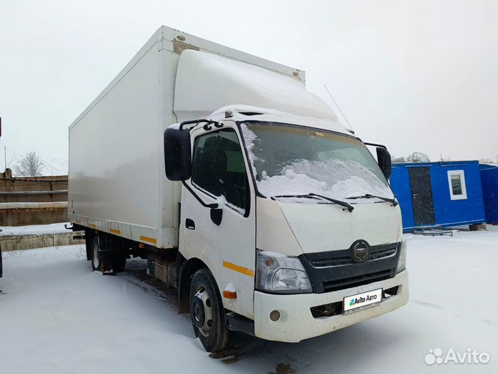 Hino 300 (Dutro) изотермический, 2012