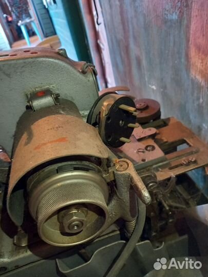 Петельная швейная машина бу