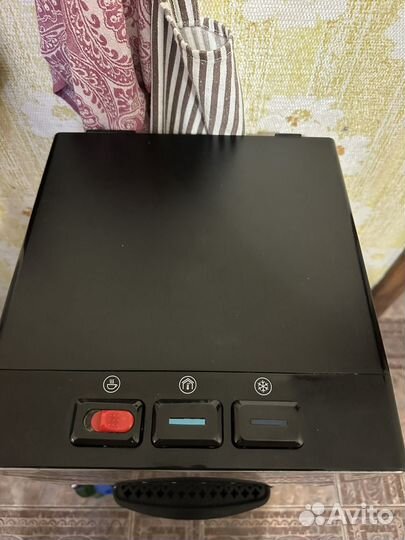 Кулер для воды напольный