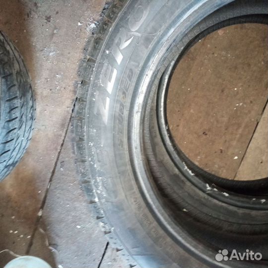 Pirelli Ice Zero 205/55 R16