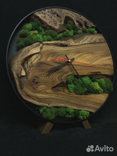 Часы из массива дерева