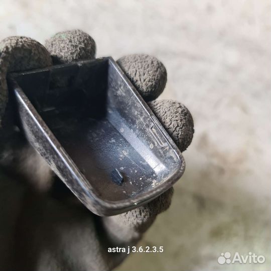 Заглушка ручки opel astra j