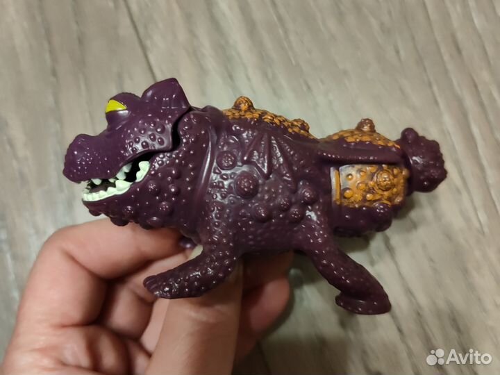 Дракон McDonald's из мультика 2010 г