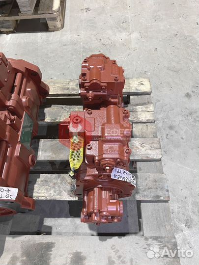 Гидравлический насос Sany SY135