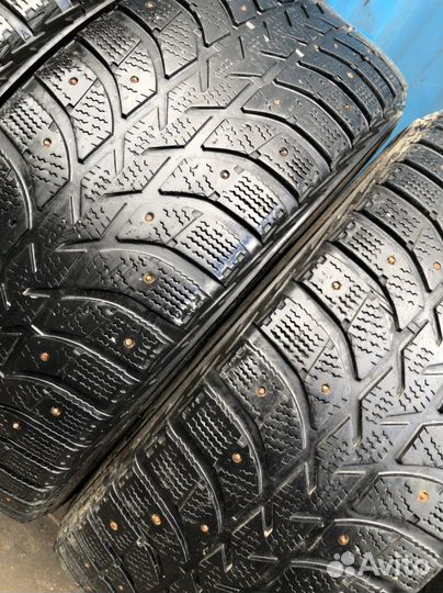 Bridgestone Ice Cruiser 5000 215/65 R16